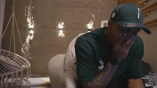 Snapshot of Logan_Varela chatting on 03-01-26, 03:25 Logan Varela online show from 03-01-26, 03:25