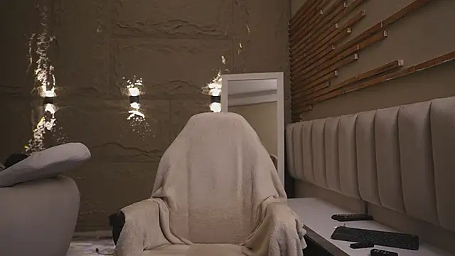 Snapshot of Logan_Varela chatting on 03-20-26, 01:27 Logan Varela online show from 03-20-26, 01:27