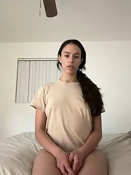 Snapshot of brookehoneynina chatting on 01-14-25, 03:01 brookehoneynina online show from 01-14-25, 03:01