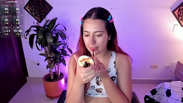 Snapshot of Agatha_Vixen chatting on 03-17-25, 12:14 Agatha Vixen online show from 03-17-25, 12:14