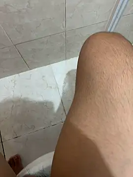 Snapshot of riel3415 chatting on 02-01-25, 02:58 riel3415 online show from 02-01-25, 02:58