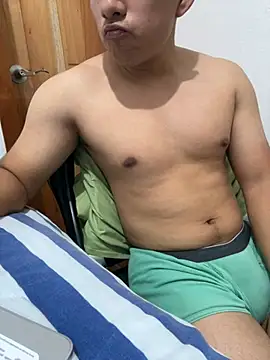 Snapshot of riel3415 chatting on 03-01-25, 11:37 riel3415 online show from 03-01-25, 11:37