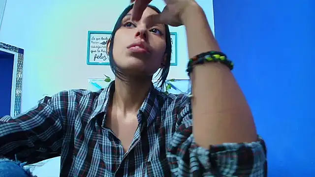 yourcuteneighbourr online show from 12-28-24, 06:17