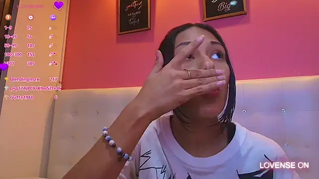 yourcuteneighbourr online show from 02-07-25, 09:26