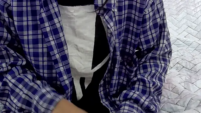 yourcuteneighbourr online show from 02-26-26, 02:54