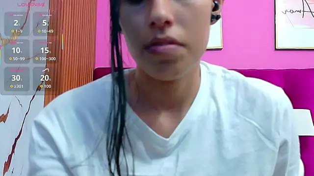 yourcuteneighbourr online show from 05-20-26, 03:02