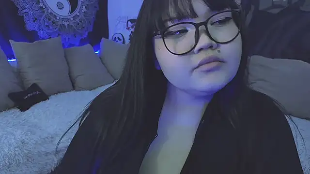 LeyaKan online show from 01-28-25, 04:08