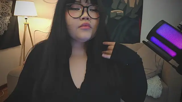 LeyaKan online show from 02-02-25, 10:13