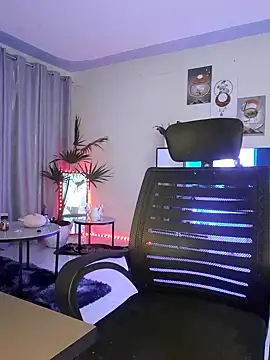 Snapshot of C-yoyo chatting on 12-27-24, 12:07 C-yoyo online show from 12-27-24, 12:07