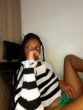 Snapshot of C-yoyo chatting on 01-19-25, 06:32 C-yoyo online show from 01-19-25, 06:32