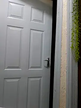 Snapshot of C-yoyo chatting on 02-04-25, 12:40 C-yoyo online show from 02-04-25, 12:40