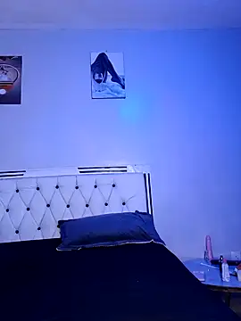 Snapshot of C-yoyo chatting on 10-15-25, 09:53 C-yoyo online show from 10-15-25, 09:53