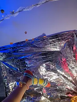 gurlnips online show from 02-02-25, 05:26