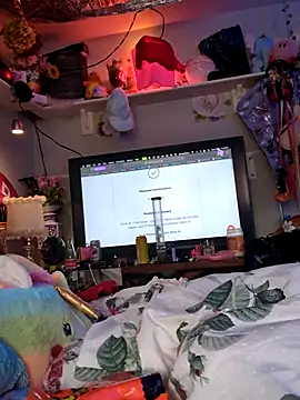 gurlnips online show from 02-02-25, 08:30