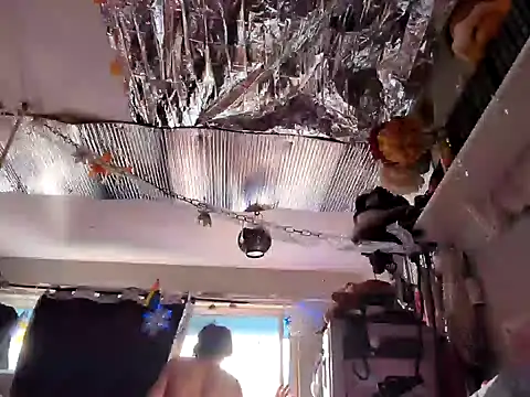 gurlnips online show from 02-04-25, 07:22