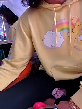 gurlnips online show from 10-11-25, 08:51