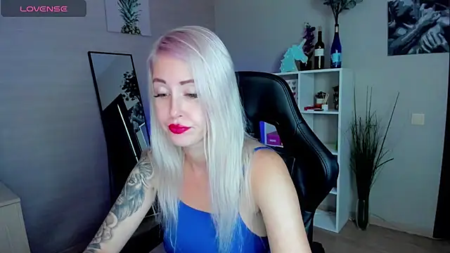 Mermaid N online show from 10-06-25, 01:36