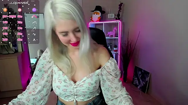 Snapshot of Mermaid_N chatting on 04-06-26, 05:19 Mermaid N online show from 04-06-26, 05:19