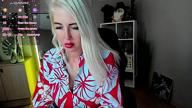 Snapshot of Mermaid_N chatting on 07-02-26, 03:23 Mermaid N online show from 07-02-26, 03:23
