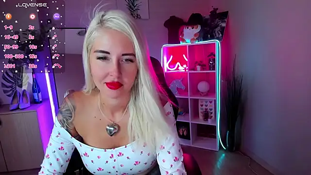 Snapshot of Mermaid_N chatting on 07-10-26, 01:43 Mermaid N online show from 07-10-26, 01:43