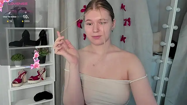 Rebecca Kelly online show from 02-06-25, 09:38