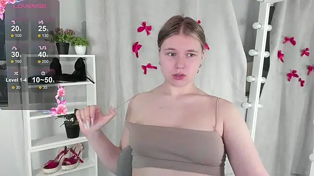 Rebecca Kelly online show from 02-25-25, 09:24