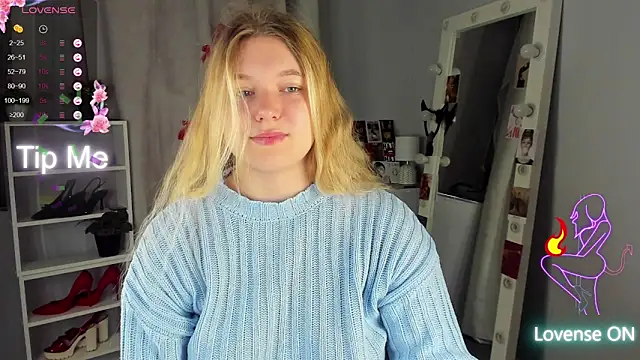 Rebecca Kelly online show from 09-12-25, 01:49