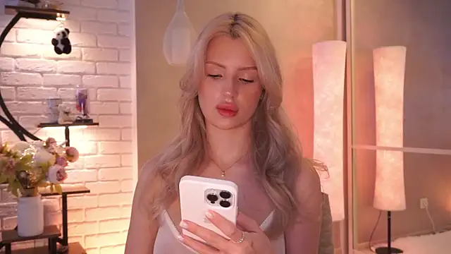 Snapshot of Grace_Gordon chatting on 03-08-26, 06:17 Grace Gordon online show from 03-08-26, 06:17