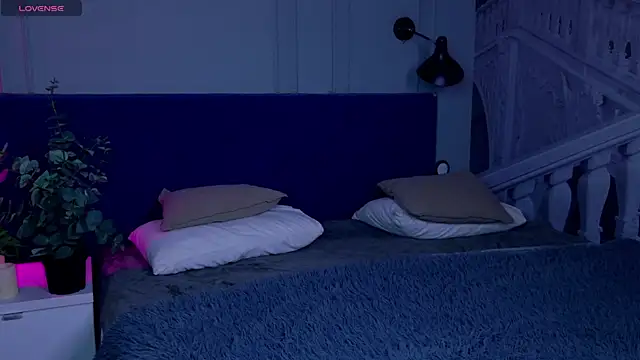 Snapshot of Liv_Fay chatting on 12-06-24, 01:33 Liv Fay online show from 12-06-24, 01:33