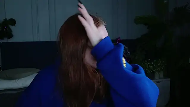 Snapshot of Liv_Fay chatting on 12-27-24, 02:01 Liv Fay online show from 12-27-24, 02:01