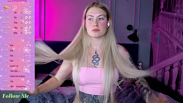 Snapshot of Liv_Fay chatting on 01-22-25, 04:55 Liv Fay online show from 01-22-25, 04:55