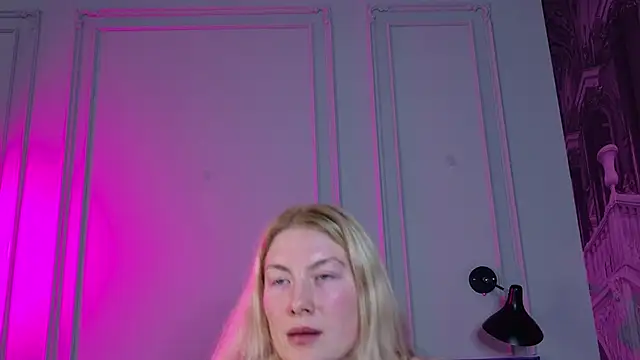 Snapshot of Liv_Fay chatting on 01-25-25, 07:39 Liv Fay online show from 01-25-25, 07:39