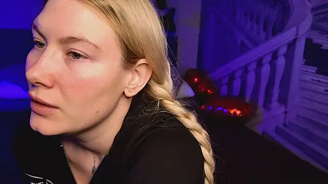 Snapshot of Liv_Fay chatting on 02-22-25, 01:46 Liv Fay online show from 02-22-25, 01:46