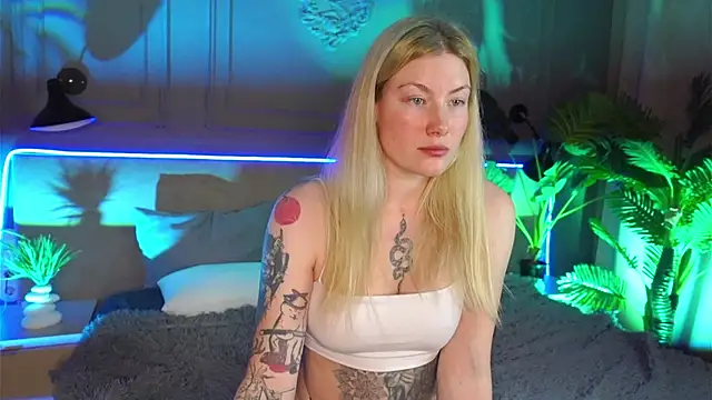 Snapshot of Liv_Fay chatting on 03-14-25, 08:38 Liv Fay online show from 03-14-25, 08:38