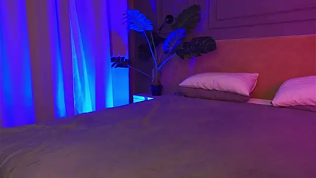 Snapshot of Liv_Fay chatting on 10-10-25, 06:51 Liv Fay online show from 10-10-25, 06:51