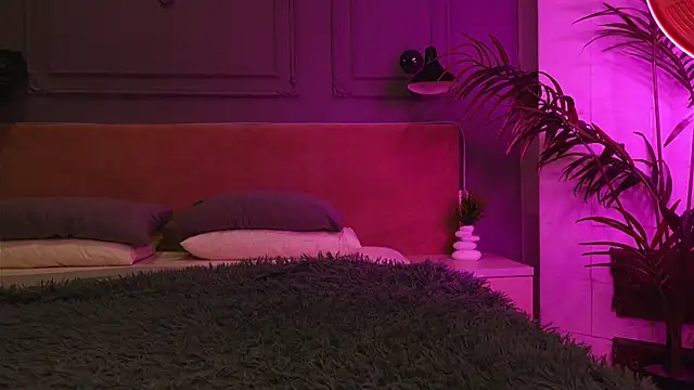 Snapshot of Liv_Fay chatting on 11-06-25, 01:56 Liv Fay online show from 11-06-25, 01:56