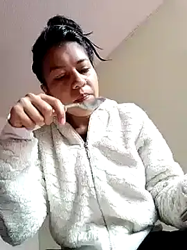 Tiphanydirty3 online show from 02-11-25, 06:01