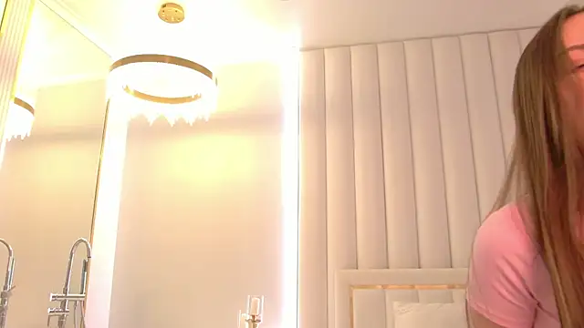 Snapshot of LexiMouss chatting on 01-29-25, 10:43 LexiMouss online show from 01-29-25, 10:43