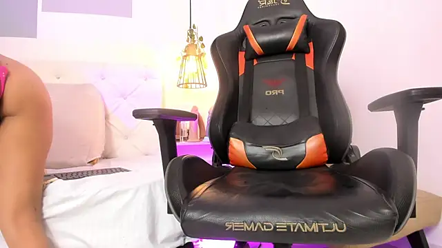 Snapshot of hannah_gray chatting on 03-13-25, 05:28 hannah gray online show from 03-13-25, 05:28