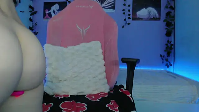 Scarlettsrorm online show from 12-30-24, 05:37