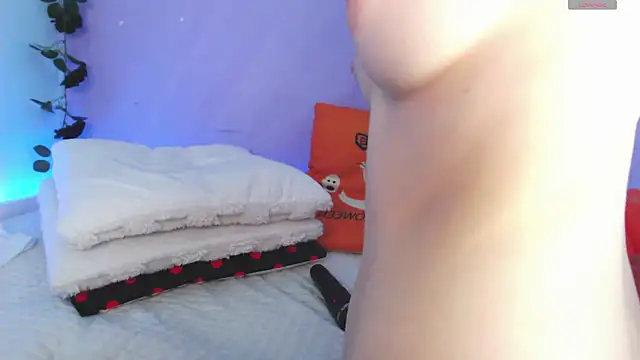 Snapshot of Scarlettsrorm chatting on 10-11-25, 05:17 Scarlettsrorm online show from 10-11-25, 05:17