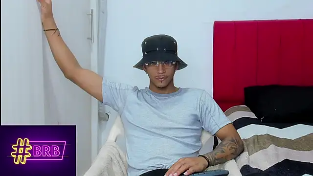 dominic smith  online show from 03-08-25, 02:55