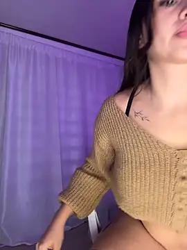 Snapshot of Tsuki-moon chatting on 02-15-26, 12:58 Tsuki-moon online show from 02-15-26, 12:58