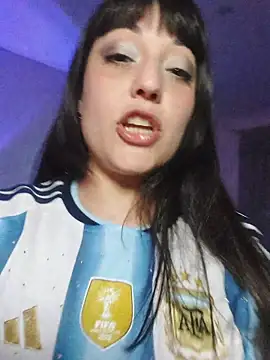 Snapshot of Belu_bunny chatting on 06-27-26, 11:32 Belu bunny online show from 06-27-26, 11:32