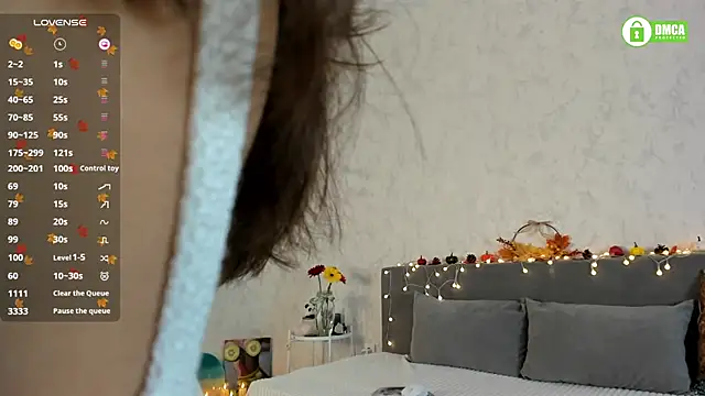 pretty yong cat online show from 10-10-25, 02:16