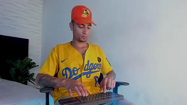 DrakeNeumann online show from 02-27-25, 02:42