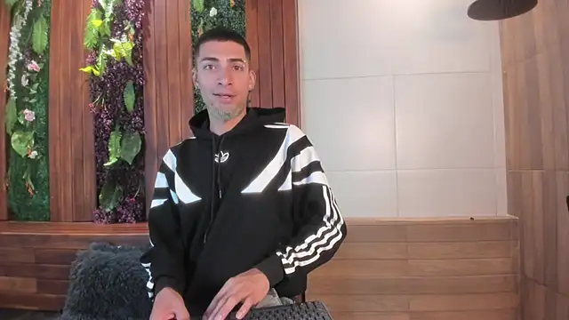 DrakeNeumann online show from 09-26-25, 03:54