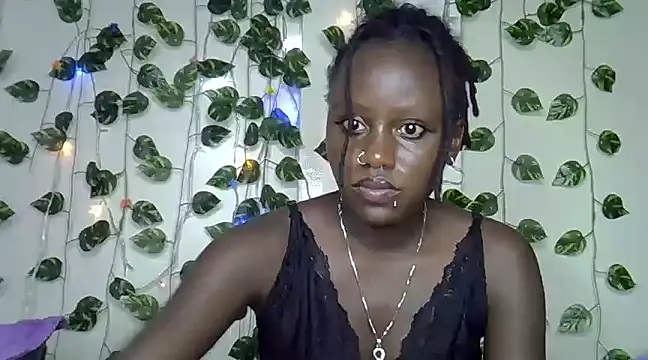 Snapshot of sexybree_ chatting on 12-23-24, 10:33 sexybree online show from 12-23-24, 10:33