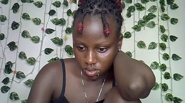 Snapshot of sexybree_ chatting on 01-13-25, 07:31 sexybree online show from 01-13-25, 07:31