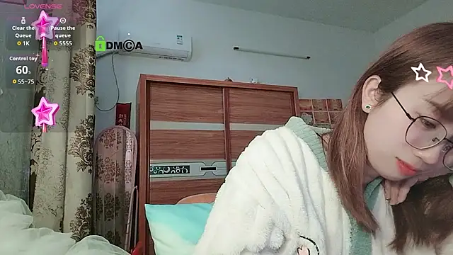 Snapshot of Lili_666 chatting on 03-03-26, 01:56 Lili 666 online show from 03-03-26, 01:56